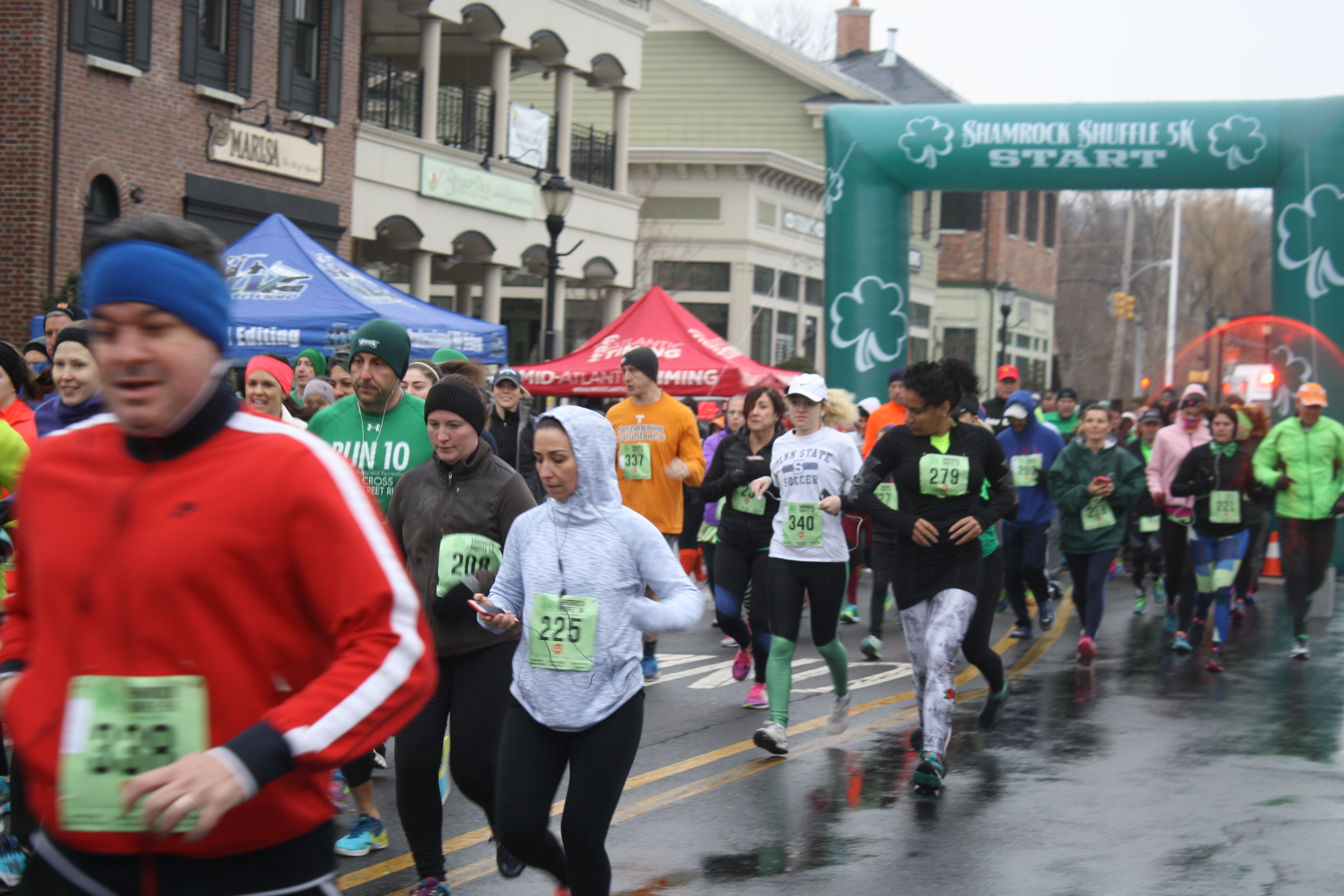 Racers Brave Rain In The Annual Shamrock Shuffle