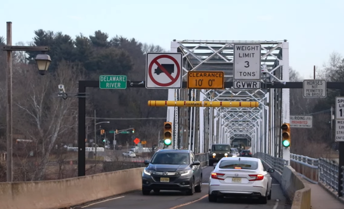 UPDATED Amazon TractorTrailer Causes Closure Of Washington Crossing