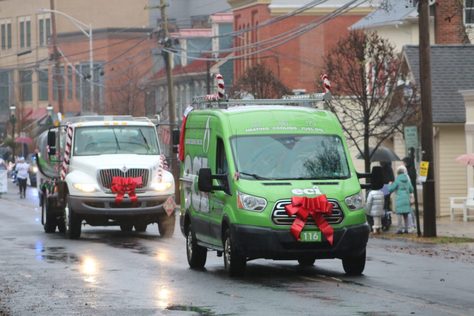 PHOTOS Newtown Holiday Parade Doesn't Let Rain Stop It